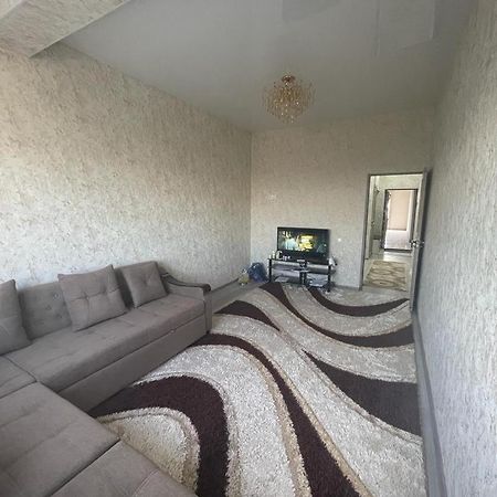 Schöne Wohnung in Duschanbe Exterior foto